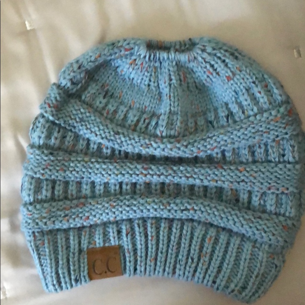 CC CONFETTI BEANIE PALE BLUE